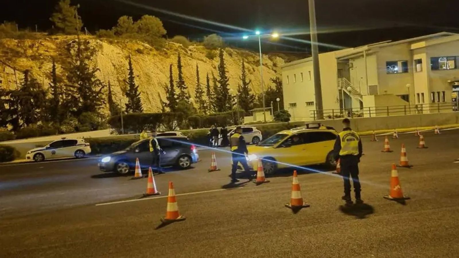 Αθήνα: 41.000 αλκοτέστ, 9 συλλήψεις και 93 παραβάσεις ορίου ταχύτητας 